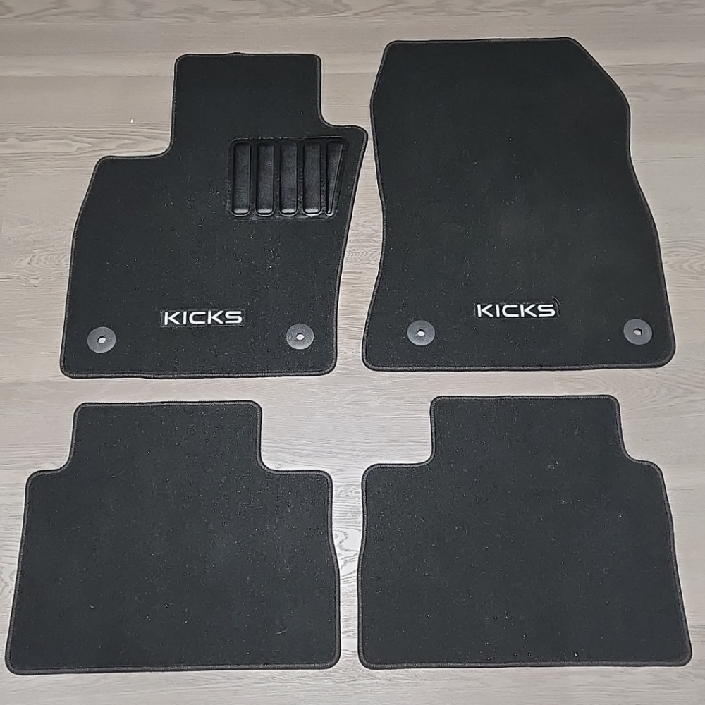 Nissan Kicks 2025 Black OEM Original Car Floor Mats